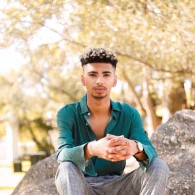_clintsawyer's tweet photo. #NewProfilePic https://t.co/DwXPhZXpAm