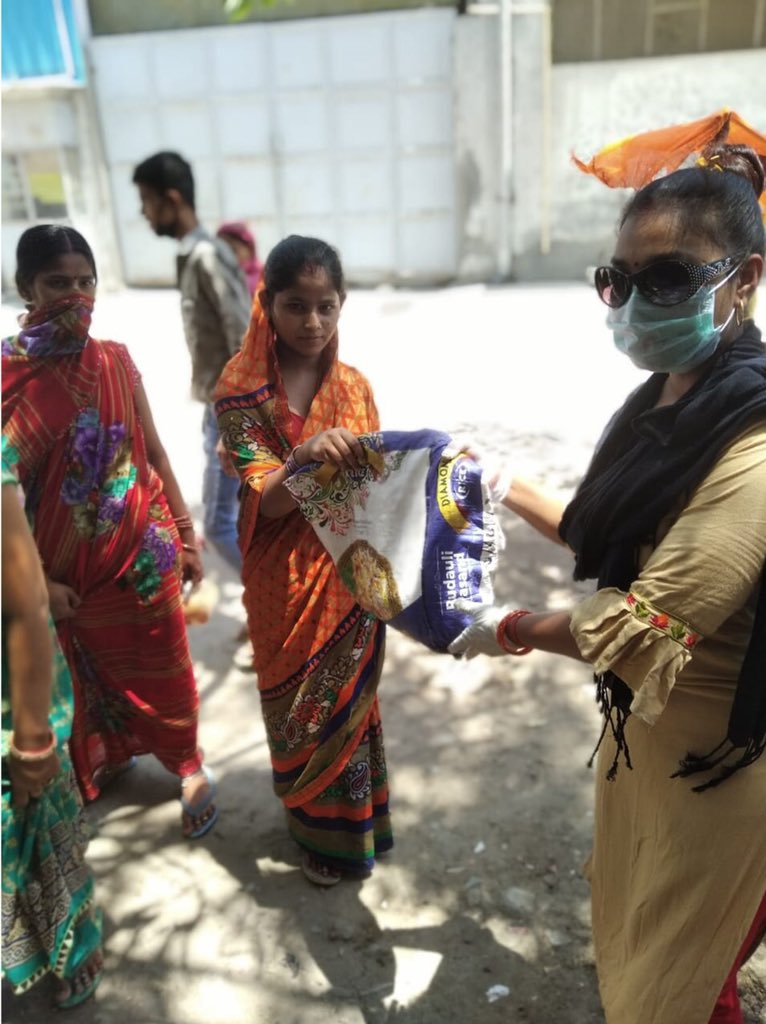 NidhiFoundation's tweet photo. To this situation when the global pandemic #COVID19 is creating a chaos amongst the people who cannot even afford a meal of the day due to loss of jobs, NIDHI FOUNDATION planned to contribute to this people by making them feed with essentials.

#LetsFightCoronaTogether https://t.co/2jj8ziNrHE