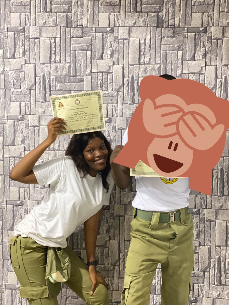 Over and out 🇳🇬 🍾🎉
This #Lagoscorper is no longer a corper 💃🏾💃🏾NYSC wasn’t that bad at the end of the day 😂😂😂. Btw you see my khaki is neatly used come and buy 😅.