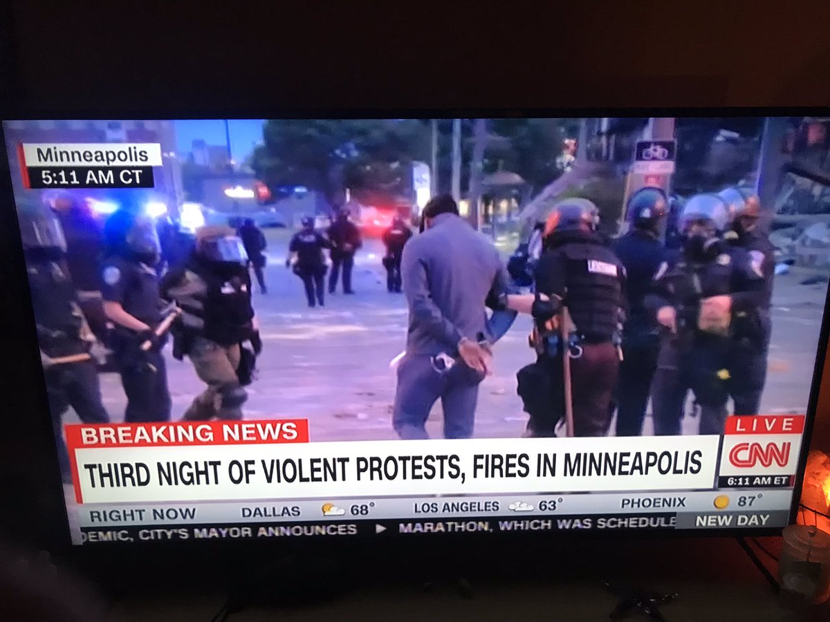 CNN reporter  @OmarJimenez just got arrested by Minnesota state police live on  @NewDay with no explanation. This is the most extraordinary moment of TV news I’ve ever seen. The camera man and producer are now being arrested.