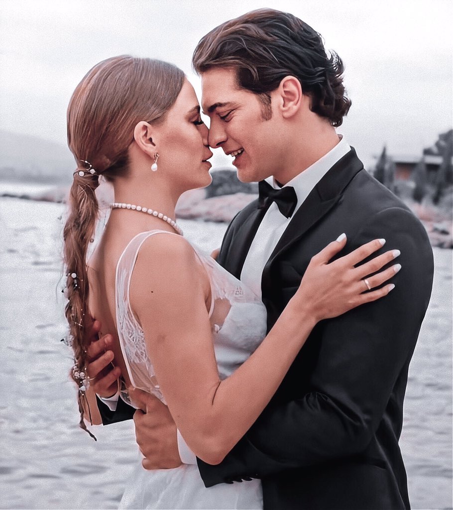 Evlilik yıldönümünüz kutlu olsun bebeklerim🤍 #yamira