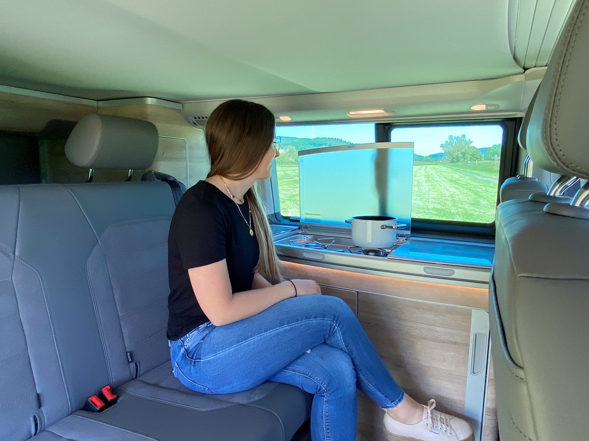 AutohausNIX's tweet photo. Grenzenlose Freiheit auf vier Rädern. Der neue Volkswagen California 6.1 mit Ocean Aufstelldach.
+ 2.0 TDI mit 146kW (199PS), Verbrauch kombiniert 7,3l/100km, CO2-Emissionen kombiniert 192g/km
Gerne beraten Wir Euch weiter ► https://t.co/26rHRUCTR5
#autonix #vwcalifornia https://t.co/0YHxTHzP4h