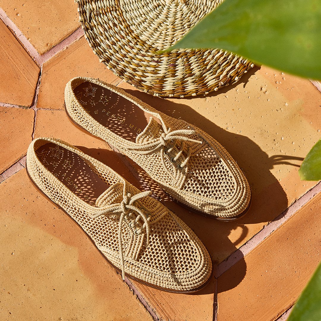 pedromirallespm's tweet photo. Uno de nuestros modelos más especiales, confeccionados a mano para cuidar hasta el último detalle.
Descubre todas las combinaciones disponibles en nuestra tienda online 🛍https://t.co/BdvQmpjS6m
#pedromiralles #pmlovers #newcollection #springsummer #SS20 #crochetcollection https://t.co/y9X35CnJtE