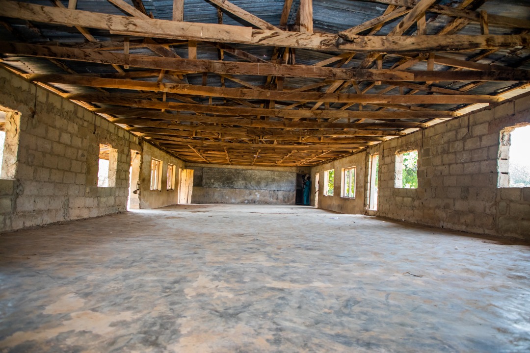 MrLekanAdigun's tweet photo. Jamaat Nasiru Islam Comprehensive High School, BEFORE and AFTER Gov @RealAARahman's intervention. You can call your friends to confirm. It's done. #365DaysAfterOtoge https://t.co/ZAwa7AjrR0