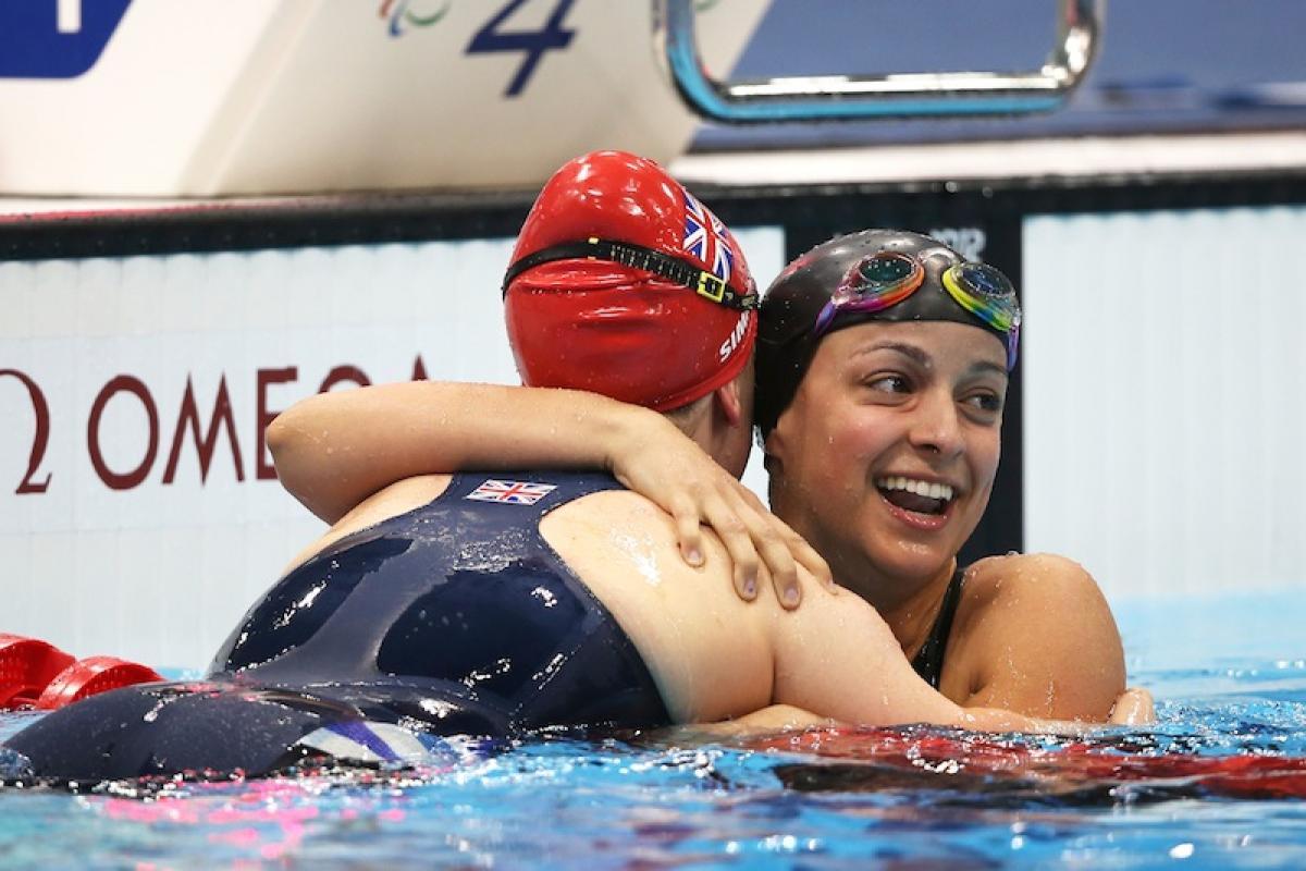 SecondCaptains's tweet photo. We're joined by ESPN journalist Victoria Arlen to hear the scarcely believable story about the years she spent locked-in to her own body - unable to move or talk - and her road to recovery, which culminated in Paralympic gold 

@Arlenv1 

https://t.co/HH1q2lMYo6 https://t.co/j3UUd81XF0
