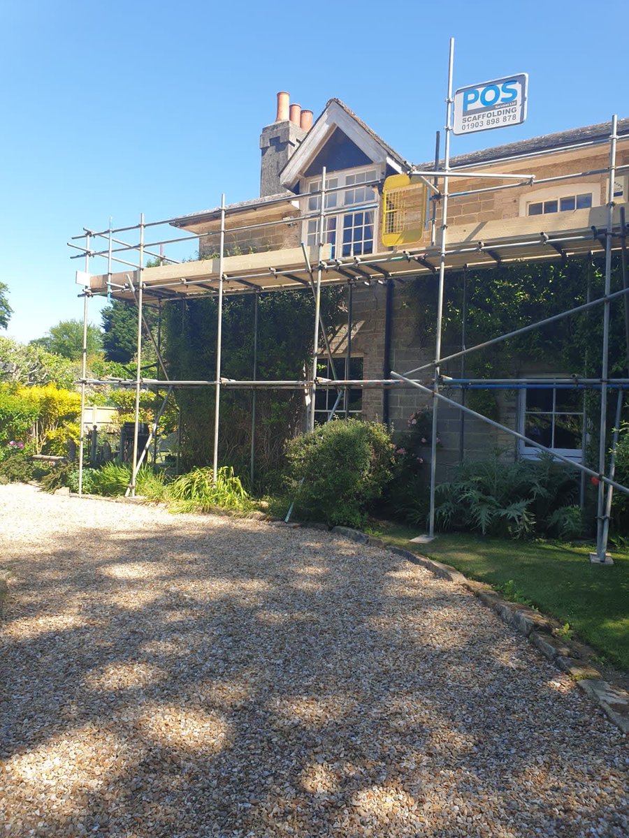P and O Scaffolding - Spoiling another local Sussex contractor with a beautifully build scaffold - Well Done Chaps