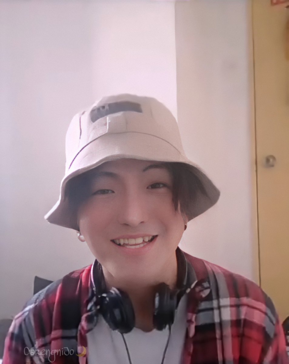 j_oreng's tweet image. Ang cute talaga ng eye smile mo Kuya @JPsoliva 🌟

#StuckSayoPHP
#PHPcoversChicser
@_PHPmusic