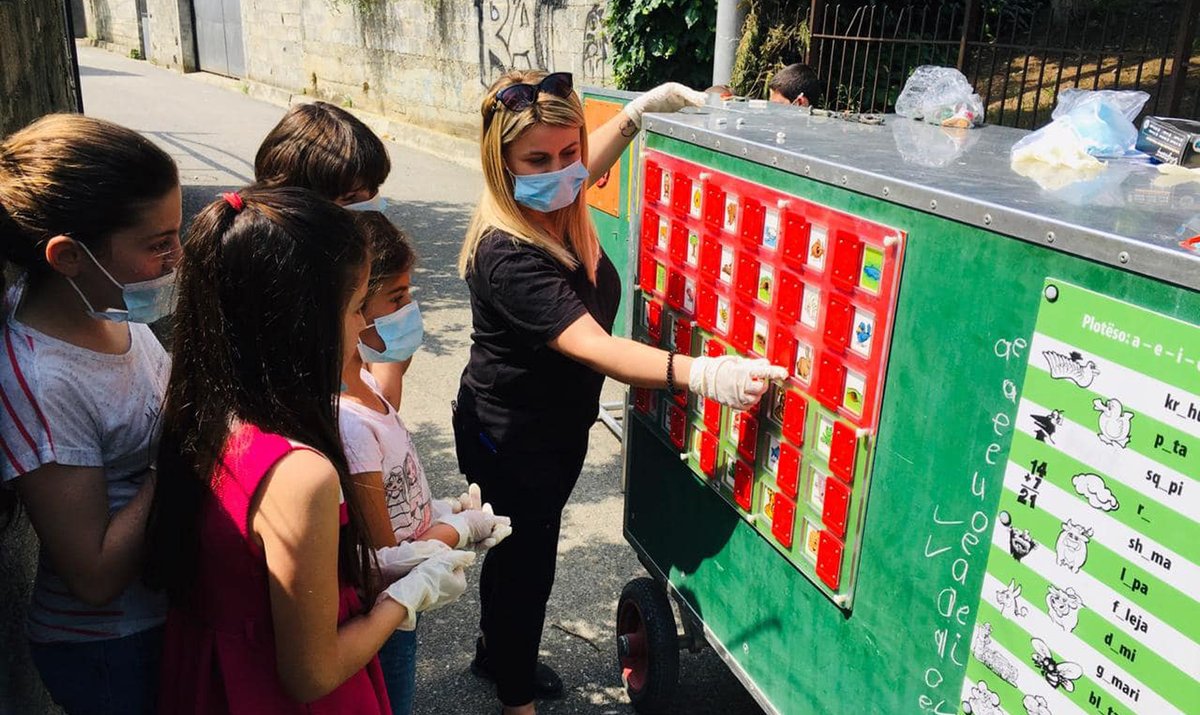 mobileschool's tweet photo. Worldwide, street educators are on the frontline of the battle against COVID-19. In order to support them, we organised an online exchange to bring partners from different countries together to share best practices with colleagues on other continents. https://t.co/LTzF3OvvEP https://t.co/8eK2HcgINU