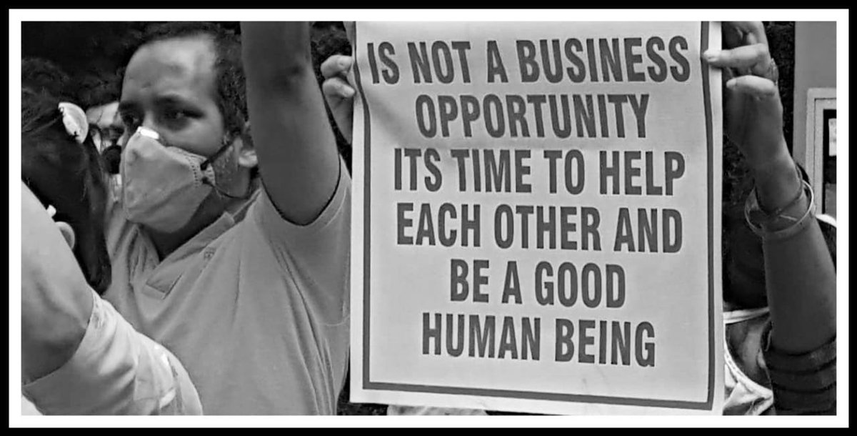 ChdParentsAssn's tweet image. Protest location: Saupin&apos;s School, Chandigarh

@KirronKherBJP @manuparida1 @ChandigarhAdmin 
Are you even listening? 
Do you really want the parents to sell anything, but pay fees to the closed schools?

#NoSchoolNoFee 
#UploadBalanceSheets
#WhereIsKirronKherMP