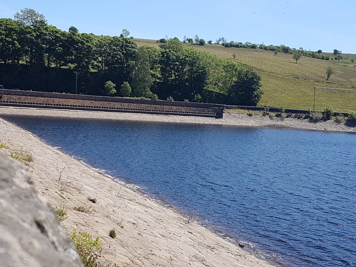 Dam you! That's right ladies, I'm out daming the nation.Here is the lower Goyt Valley dam