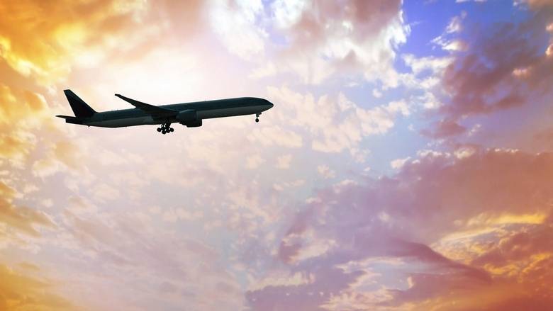 khaleejtimes's tweet photo. #Coronavirus: Man hires 180-seater plane to fly three family members and maid
https://t.co/e9gpdjSgyf https://t.co/gPVIKFbHaR
