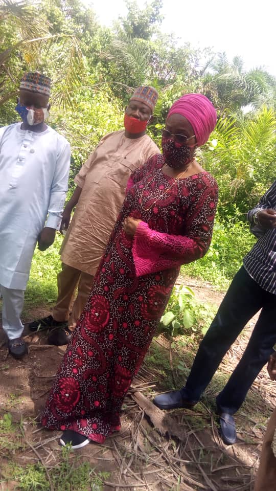   #365daysAfterOtoge On 21st of May,  @AF_lawal visited Alateko Village in Moro LGA of Kwara state alongside Director Hydrological, Mallam Suleiman Alade and other staff from the Ministry to find out the problem facing the Community in terms of water Supply.