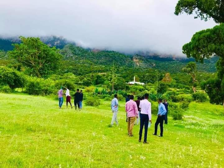 sntvnews1's tweet photo. Muuqaalka wanaagsan ee indhuhu marnaba aaney ka daaleynin eegmadiisa waa Deegaan Dalxiiseedka Degmada Ceerigaabo ee gobolka Sanaag sida,Daalo,Xero mooli ,Malko,Hareed ,Xidh-xidh iyo Gaacidh.

📷➡️Jama Farah⬇️

#Somalia https://t.co/okltGN4HN6