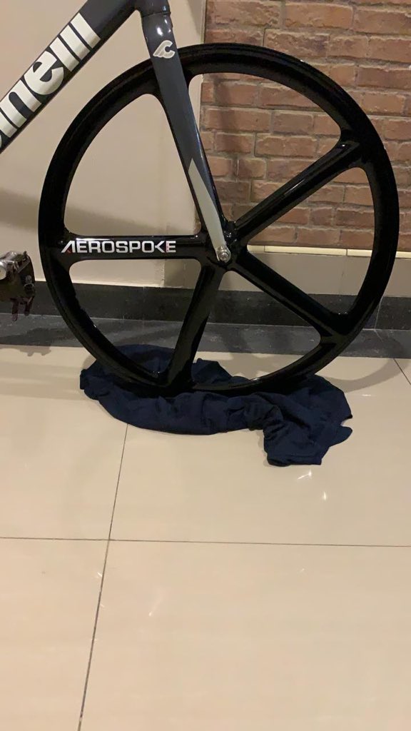 WTS Aerospoke (baru DiRepaint)
Kondisi sesuai di Foto
No speleng / No peang 
Prefer Cod biar bisa check n ricek
Open 3,2 (Negoin Aja Ampe Jadi jangan Malu Bertanya)
WA : 081212666316
#fnfjb <a href="/FnFjb/">FnF Jual Beli</a>