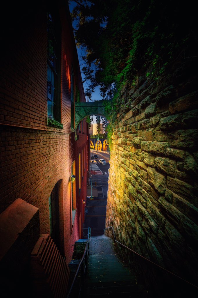 Photography walk looking at Rosslyn, Arlington | #Georgetown #WashingtonDC #WashMagPhoto #Sunset #Fox5DC <a href="/StayArlington/">All in Arlington</a> <a href="/WashingtonDC/">Visit Washington, DC</a> @JustSunsetVibes | bit.ly/2TRZ6ID