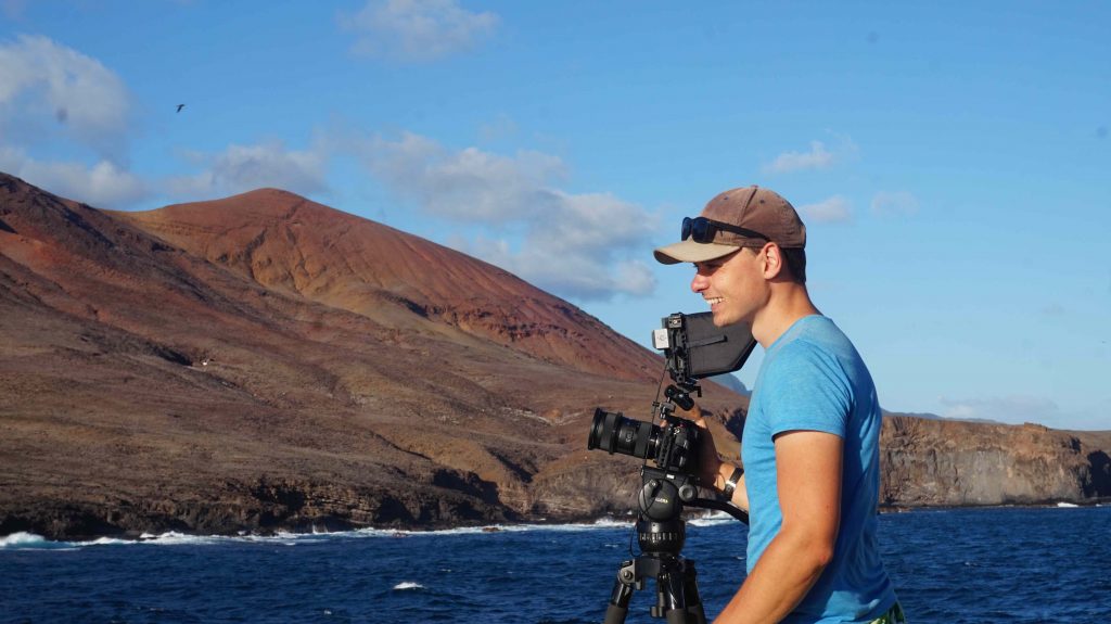 AtomosGlobal's tweet photo. Here's our latest Atomos Academy video with wildlife filmmaker Ben Cherry and he talks about why you should shoot personal projects.

Click below to watch the full video

#AtomosAcademy #AtomosKeepCreating #GoGetCreative https://t.co/69CNFm7mFC https://t.co/RQZbtaMQ91