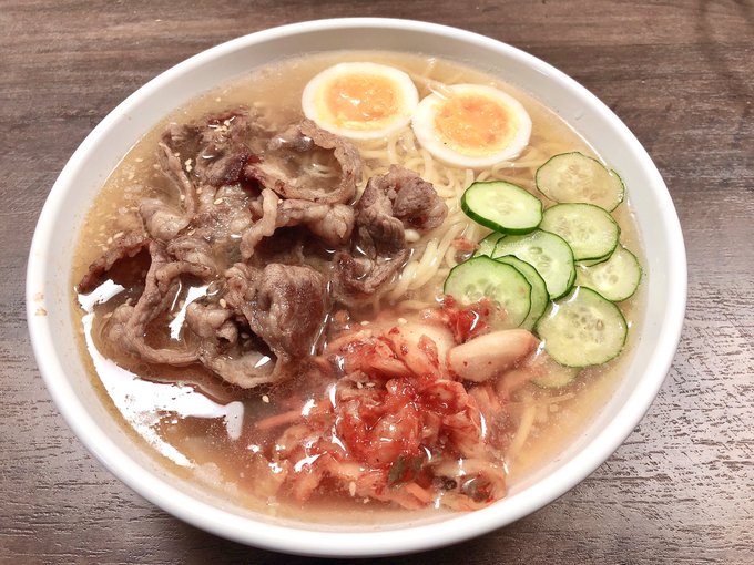 こんにゃく麺で冷麺作った(*'∀`)
肉以外超低カロリーw 