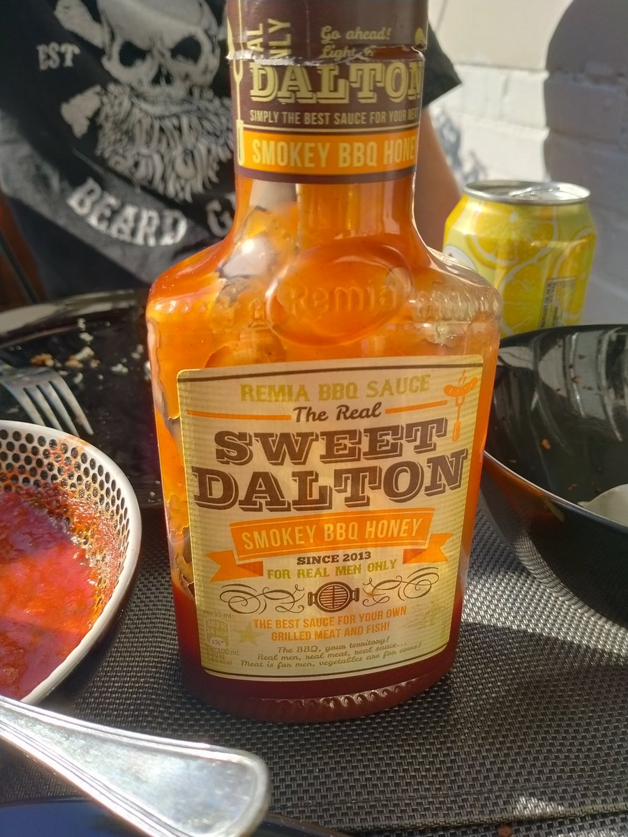 Wat is dit nou weer voor sexisme op een flesje? <a href="/altijdeenfeest/">Remia</a> verbazingwekkend anno mei 2020.