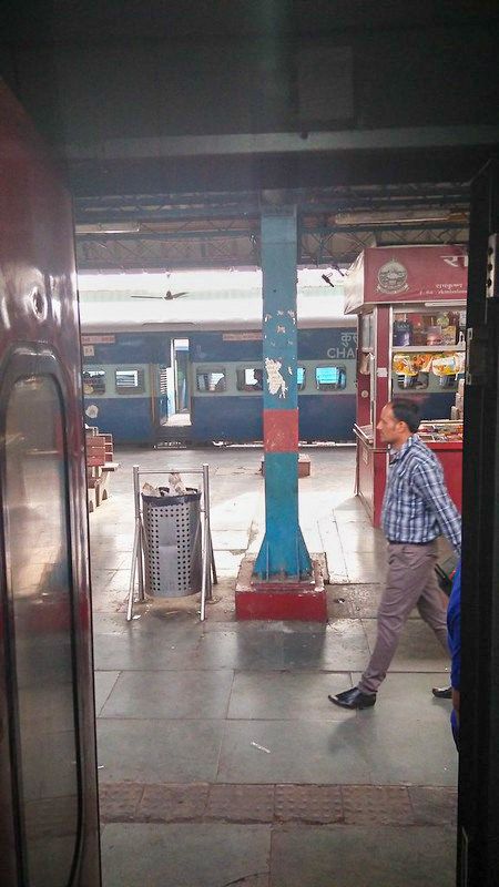 Have you ever taken an overnight train in India? This week we're taking a break from quarantine content to share our experience on an overnight train from Delhi to Katra. Read about it here: 🚂|buff.ly/3cluDt6|🚂  #IndiaTrains #TravelIndia