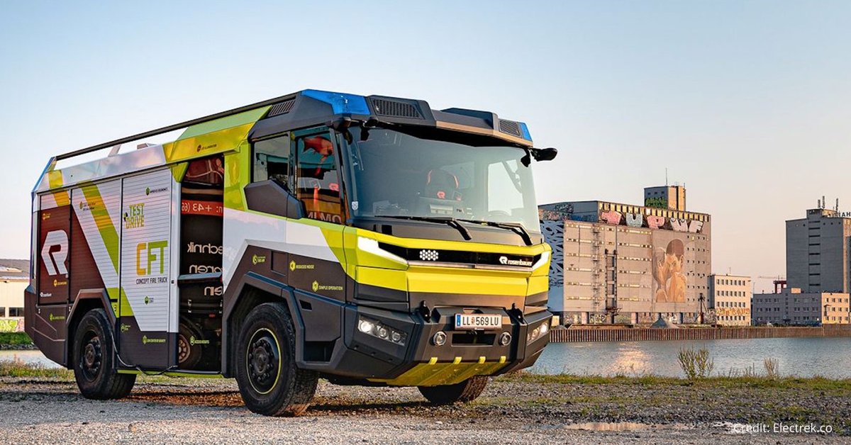 Jamstu33's tweet photo. Thanks to the Austrian company @RosenbauerGroup, the Los Angeles Fire Department will now be the first North American agency to take delivery of an  Electric Fire Truck!

Discover more here > https://t.co/nF799T9Jwh

#RevolutionInMotion #Electrification #ElectricTruck #Innovation https://t.co/P2lspX9nVa