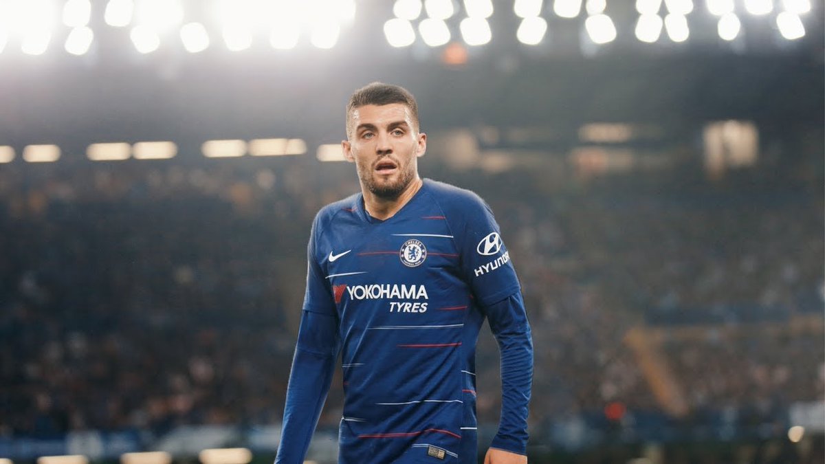 Under Maurizio Sarri, he was playing as a mezzala, covering the wide areas of the pitch and allowing Eden Hazard to play as an inside forward. This actually left Mateo with limited space and with time, he turned into an ‘assistant of Eden’.