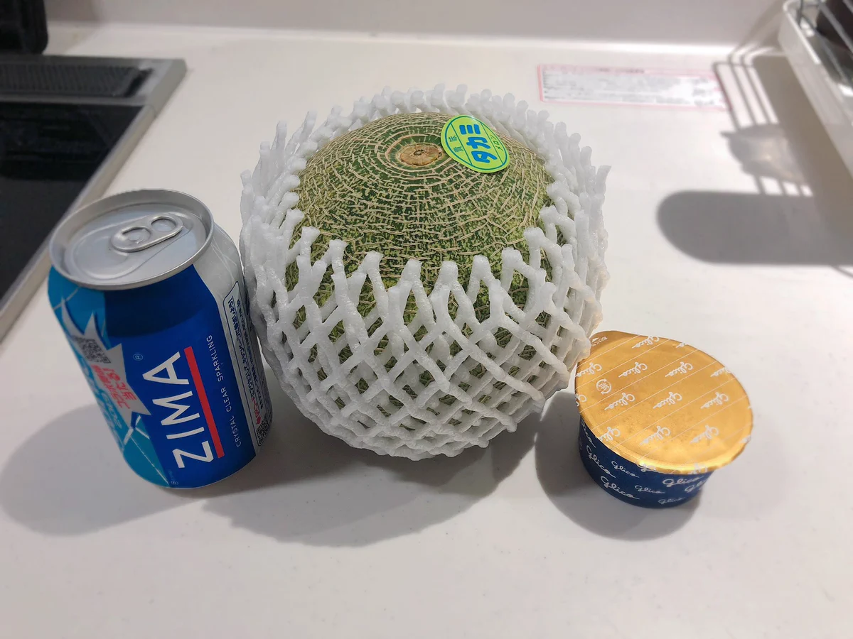 なんと贅沢な大人のメロンソーダ！子どもは真似しちゃいけません！