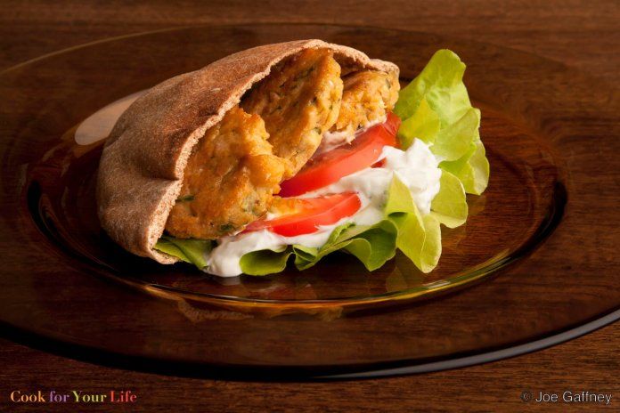 basenjimomcom's tweet photo. RT @CookForYourLife: If you like falafel, you will love these tasty curried chickpea patties. They have tons crunch and flavor, but theyβre not deep-fried. #healthyrecipes #healthyrecipe #healthyeats #recipes #falafel #easyrecipes #cancersurvivor #freereβ¦ https://t.co/8tkYz79MhW