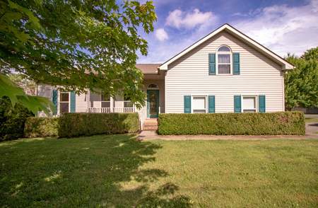 BernieGallerani's tweet photo. This Gallatin home is freshly painted and move in ready!
LISTING: https://t.co/GG3qO89gpd https://t.co/NAazl7ZOhd