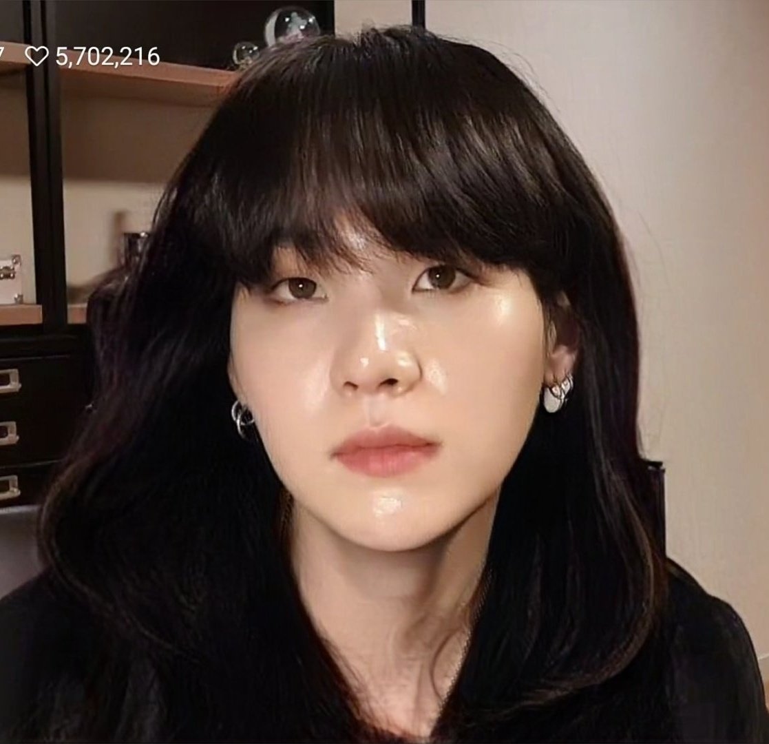 Yoongi is my world ⁷ 🐰🐱🍊 tweet media