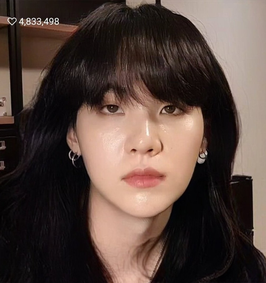 Yoongi is my world ⁷ 🐰🐱🍊 tweet media