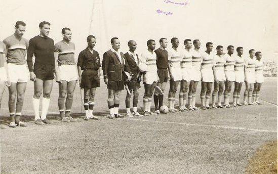 PastSudan's tweet photo. الفريق القومي السوداني في 7/4/1964 م في مباراة ضد مصر .. إبراهيم كبير ( كابتن ) , رفعت , أمين زكي , حسبو الكبير , علي سيد أحمد , ماجد , جكسا , نجم الدين حسن , كوارتي ,. سمير صالح , جقدول #السودان_زمان
#السودان https://t.co/ZH5ZbnEA9n