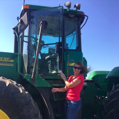 🚜 <a href="/Unilever/">Unilever</a>'s <a href="/skmillie/">Stefani Millie Grant</a> says #SustainableAg isn’t just about goodwill. “These shouldn't be looked at as #conservation practices that are a ‘nice to do’ type thing. These are good #farming practices.” fieldworktalk.org/episode/2020/0… #podcast #AgTwitter