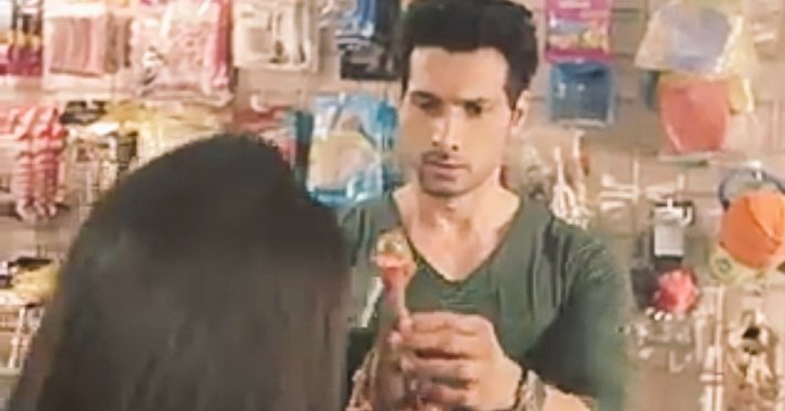 Arjun - tumare sath safar karke muje suffer nai karna..I - Arjun was damn funny unknowingly here mahn its gona be one of d fav  #Ardhika scene always  #Manmarzian