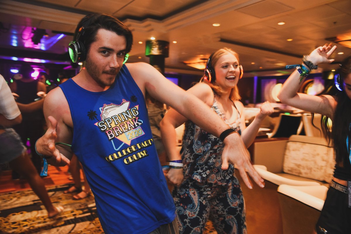 Headphone Disco tweet media