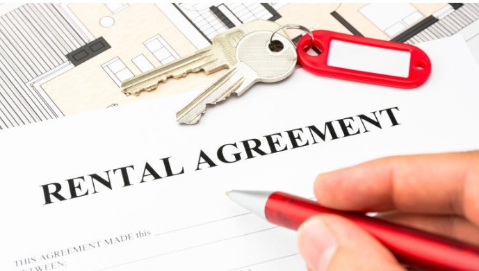 BostonDotCom's tweet image. Here’s how remote learning could affect Boston’s rental market this fall. One industry expert is already seeing price reductions. bos.gl/35BuD5Y #renting #coronavirus #covid19 #pandemic #colleges #remotelearning #renters @gbreb