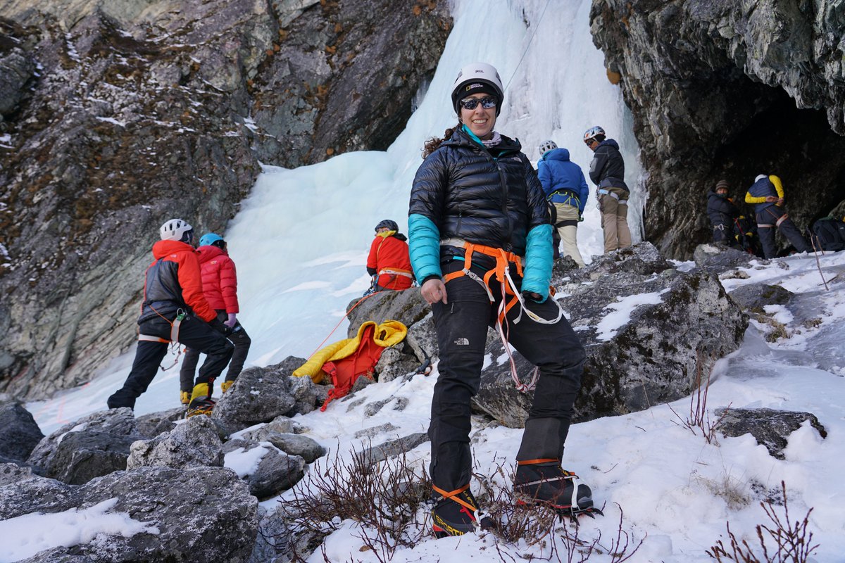InsideNatGeo's tweet image. Join @NatGeoEducation&apos;s #ExplorerClassroom at 2 pm ET to hear from Sandra Elvin, the Director of Expeditions for the National Geographic and @Rolex #PerpetualPlanet expedition to Mt. Everest. Photo by: Mariusz Potocki