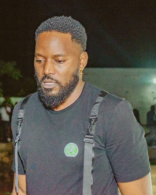 GwambaOfficial's tweet image. You can love or hate this man, but the fact is you can’t ignore his contribution to the Malawi music industry. For years and years, he has put 🇲🇼 out there, bridging the gap between the local and international scene. One of the greatest to ever do it. 👑🐐🇲🇼🤜🏿