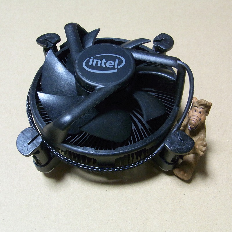 Intel Core i7-9700 CPU + 冷却ファン 【公式通販】