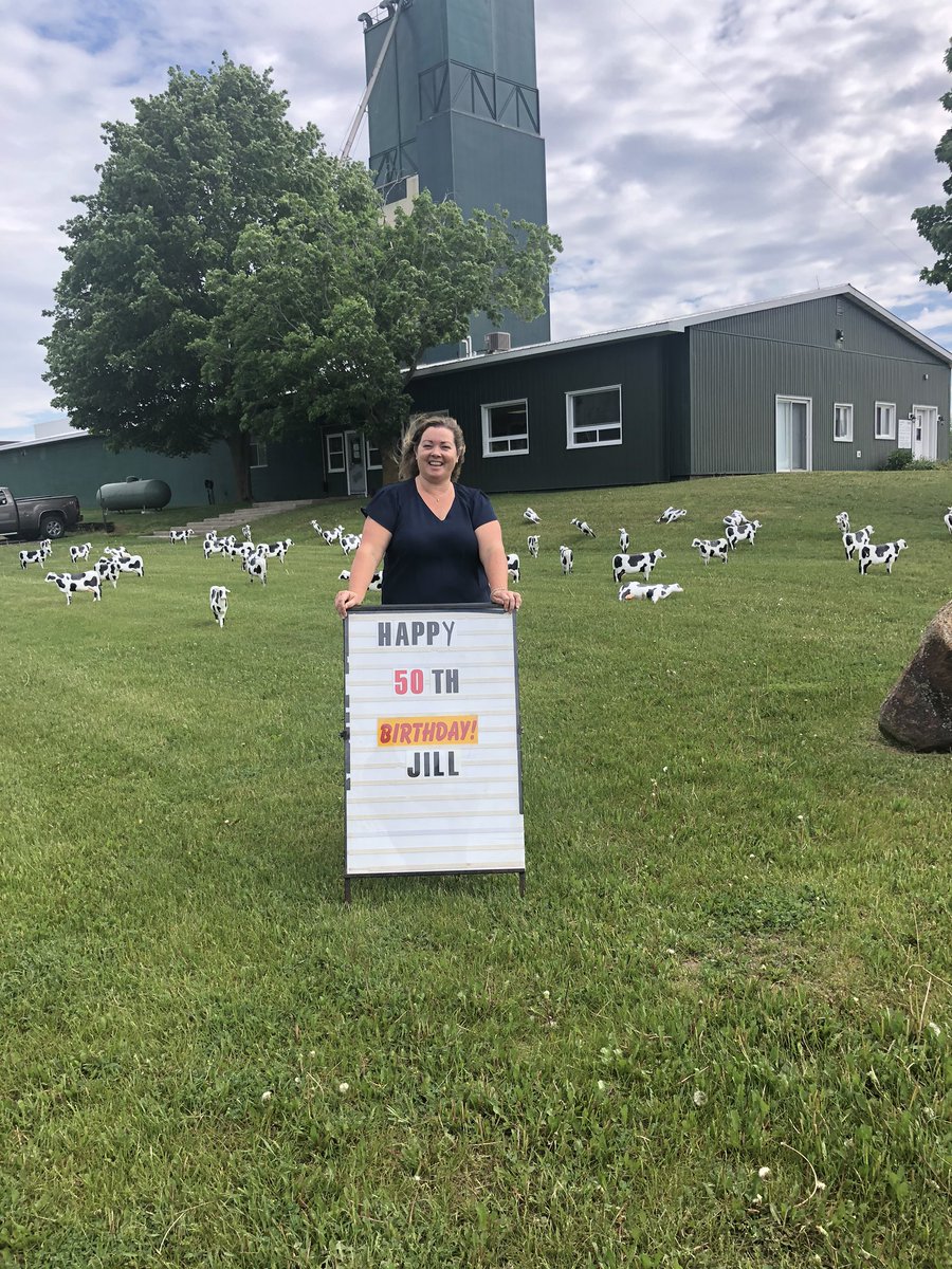Wishing the HAPPIEST of 50th birthdays to our favourite controller, Jill!! Hope your birthday is an “udderly” good time! 🎉🎊🎉🎊