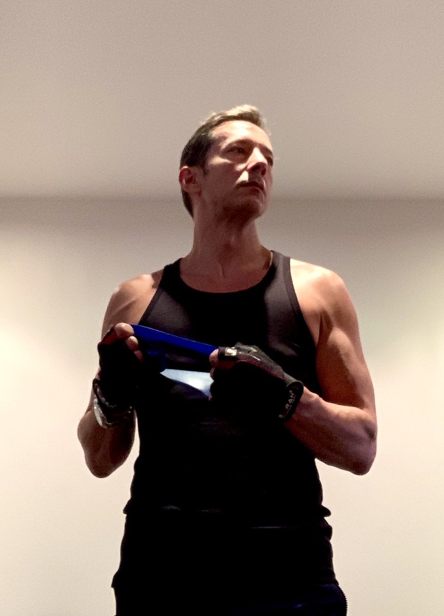 Matthew_Hodson's tweet image. I was diagnosed #HIV just over 22 years ago.
Knowing my status meant I got treated.
Sticking to my meds I remain fit and healthy.
The meds make me undetectable so there’s zero risk of transmission in sex - #UequalsU.
Testing is crucial.
#TimeToTest