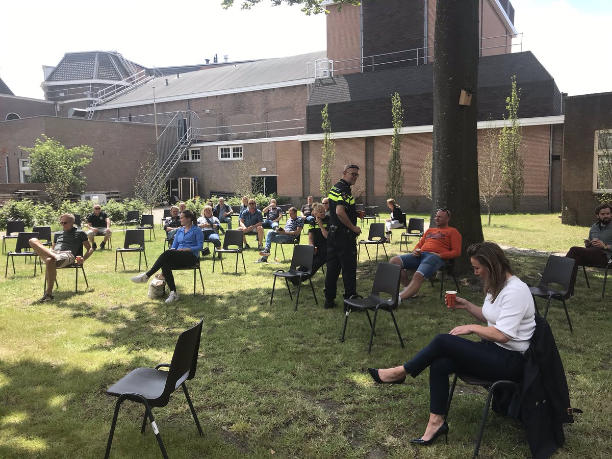 Met horeca ondernemers in <a href="/Heerenveen/">Gemeente Heerenveen</a> medewerkers @polheerenveen Koninklijke Horeca Nederland afd. Heerenveen en medewerkers gemeente de puntjes op de “i” gezet voor herstart 1 juni, 12.00 uur.
