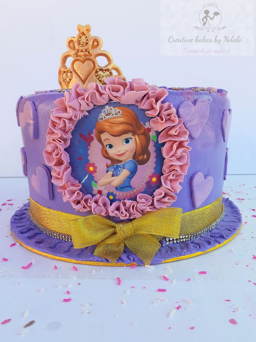 bakesbyndalo's tweet photo. #twitterbakealong
#princesssofiacake
#chocolateandorangecake
Even through the lockdown a princess deserves to be happy ❤ https://t.co/xT2YJBEhwW