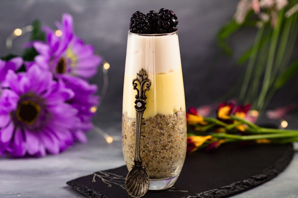 Enjoy this Lemon Blackberry Parfait by @sareenasfood for breakfast or dessert: buff.ly/2W2O9lQ  #enjoyyoso #parfait