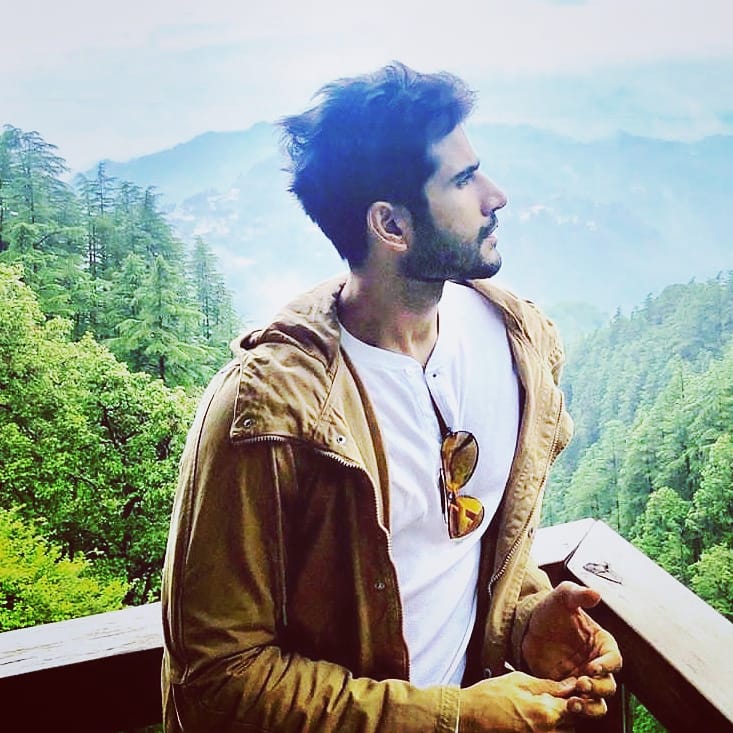 tacker_forever's tweet photo. Mussoorie
Beautiful location
#Karan_tacker
@karantacker
#Itv #actor #ehmbh #starplusserials #agentfarookali #tackerworld #travelpicture #mountains #love #hero #KaranTacker
#EHMMBH #SpecialOps #Tackerians https://t.co/4UFsweZYt0