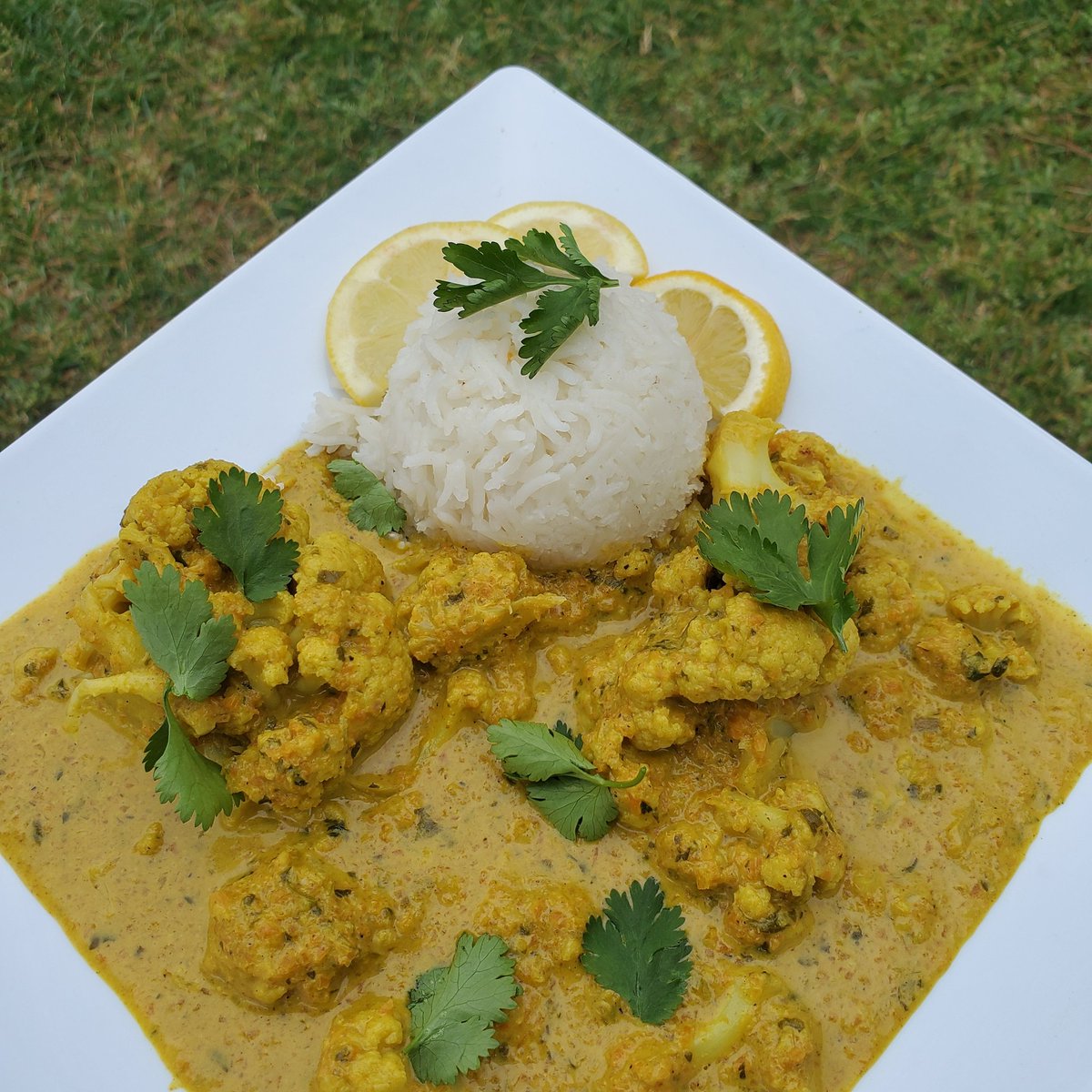 🍛We wanted to show love to once of our vegan friends @remadeelove !! Remadee just came out with a cookbook, The Seven Day Shift, comprised of 14 delicious recipes - one being this flavorful Curried Cauliflower.  A must try!! We are very honored to be able to feature a recipe ..