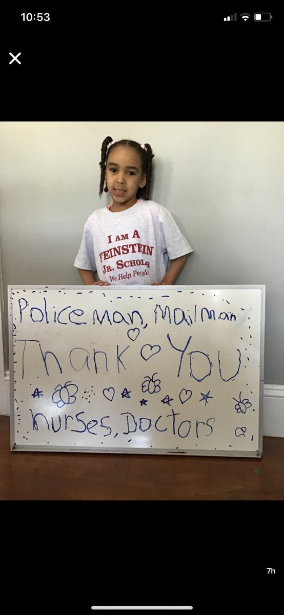 CentredaleES's tweet photo. Our @alansfeinstein Jr. Scholars are showing gratitude for the people in our community helping us through the pandemic. Showing gratitude is a #GoodDeed #BEEgrateful #CentredaleStingers🐝 https://t.co/MAdbeEVnvm