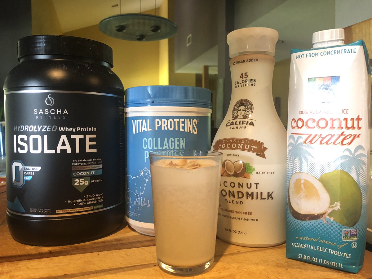 We continue this coconut drink variations because this protein is so so good, added some collagen this time. The flavor is perfect after a workout because is so refreshing #isolateprotein #califiaalmondmilk #vitalprotains #collagen #coconutwater #saschafitness