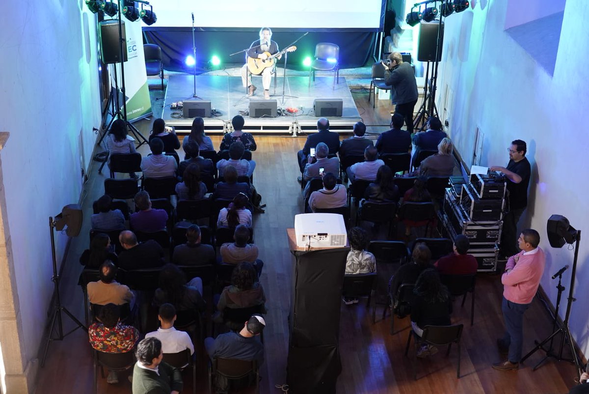 ImrecCl's tweet photo. Recordamos el lanzamiento de IMREC, en diciembre pasado junto a @IMICHILE @imuvacl @fonmus #FrankaMiranda #Flamantesmúsica
y #TaloPinto entre otros.

Fotos: Sergio Espinoza
.
.
Postulaciones abiertas link en bio
#industriamusical #música #músicosregióndecoquimbo #músicachilena https://t.co/5RLDurJwaq