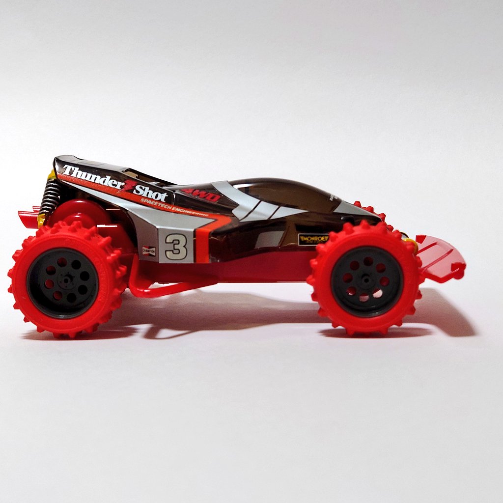第3世代ミニ四ガールズ 1ちゃんす 広報 レーサーミニ四駆列伝vol 16 サンダーショットjr ブラックスペシャル 人気車種サンダーショットjr のカラバリとして登場した ミニ四駆初の限定仕様車 スモークボディと色替えホイールは後に続くマシンに引き継が 第3世代ミニ四ガールズ 1ちゃんす 広報 レーサーミニ四駆列伝vol 16 サンダーショットjr ブラックスペシャル 人気車種サンダーショットjr のカラバリとして登場した ミニ四駆初の限定仕様車 スモークボディと色替えホイールは後に続くマシンに引き継が
