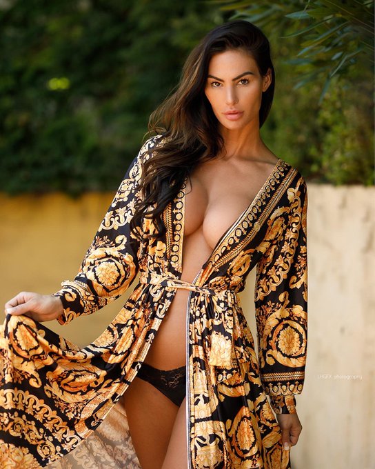 Creating magic wherever I go.. ✨ https://t.co/PvmSUwOBFA